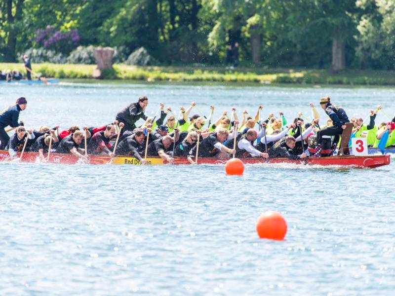 Die Drachenboote sind los